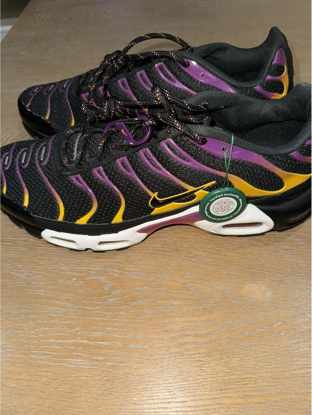 Nike Air Max Plus Black-University Gold-Viotech Purple Sz 13 Rare! [DX2663-001]